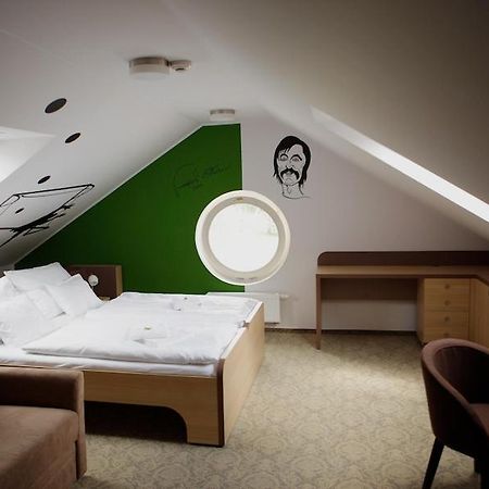 Hotel Zamek Berchtold Strancice Exterior photo
